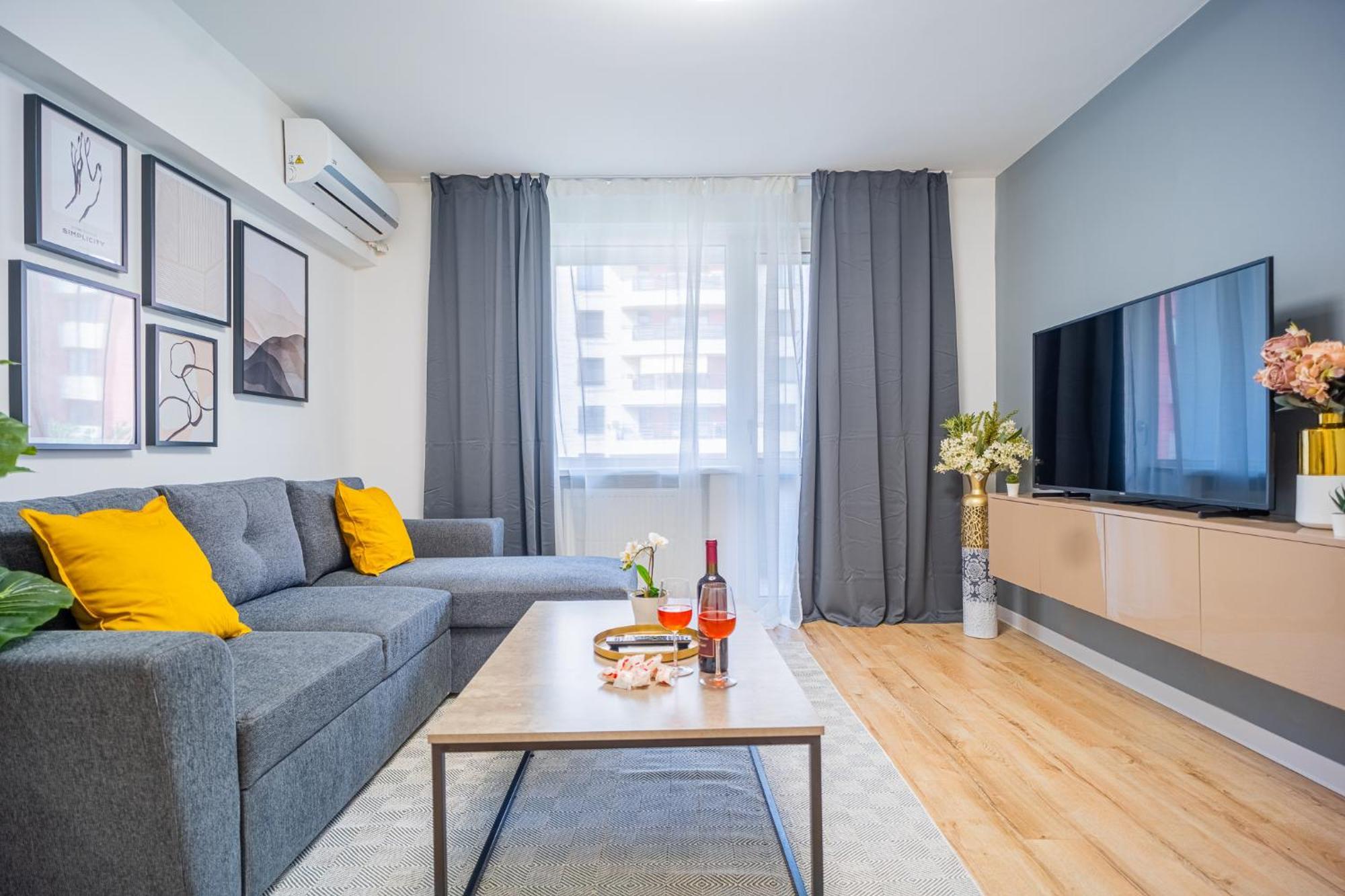 Spacious Newly Renovated 2Br Apartments With Balcony 布加勒斯特 外观 照片